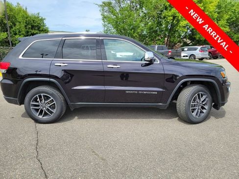 Used 2019 Jeep Grand Cherokee Limited w/ Luxury Group II AWD/4WD image 2