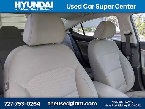 Used 2019 Hyundai Elantra SEL image 6