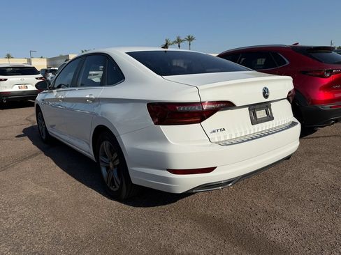 Used 2019 Volkswagen Jetta R-Line w/ R-Line Cold Weather Package FWD image 3