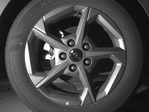 Used 2025 Kia K4 LXS image 15