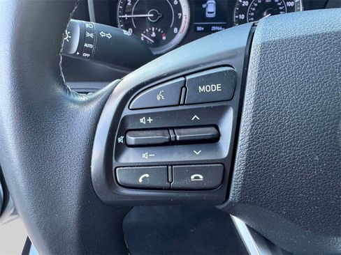 Used 2022 Hyundai Venue SEL w/ Cargo Package image 18