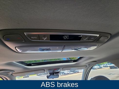 Used 2025 Kia Telluride S FWD image 15