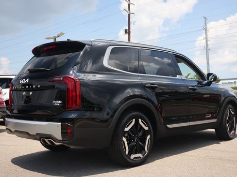 Used 2024 Kia Telluride S w/ S Sunroof Package AWD/4WD image 4