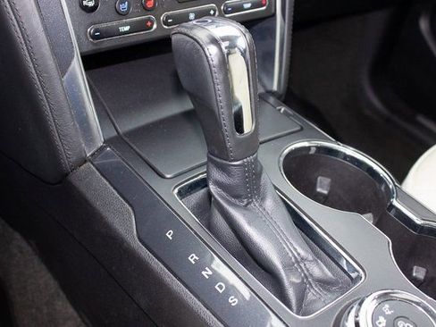 Used 2018 Ford Explorer Platinum image 34