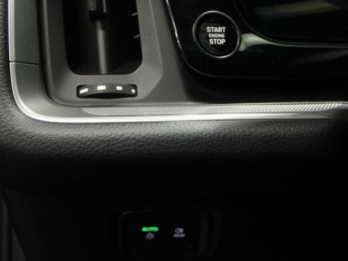 Used 2024 Porsche Cayenne image 34