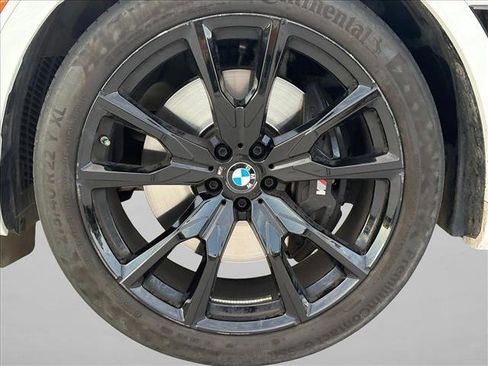 Used 2023 BMW X7 xDrive40i w/ M Sport Package image 9