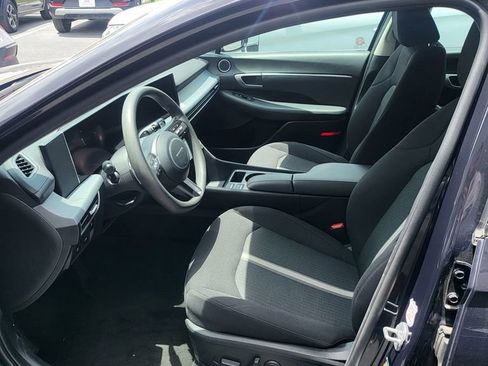 Used 2025 Hyundai Sonata SEL FWD image 3