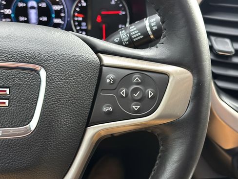 Used 2017 GMC Acadia Denali w/ Technology Package image 21