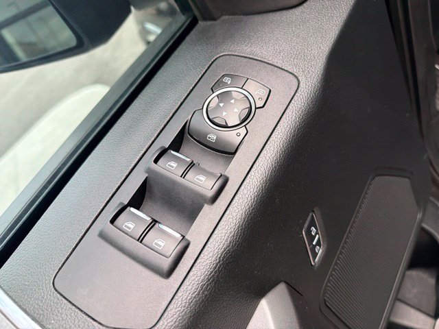 Used 2015 Ford F150 XLT w/ Equipment Group 302A Luxury AWD/4WD image 19