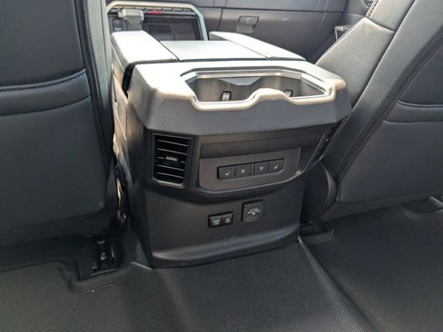 Used 2025 Toyota Tundra Platinum AWD/4WD image 33