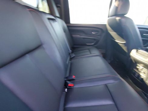 Used 2021 Nissan Titan PRO-4X w/ Pro-4x Convenience Package AWD/4WD image 6