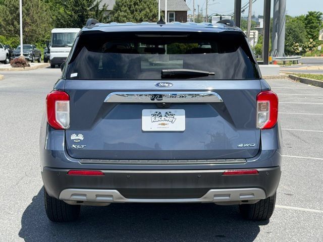 Used 2021 Ford Explorer XLT w/ Equipment Group 202A AWD/4WD image 13