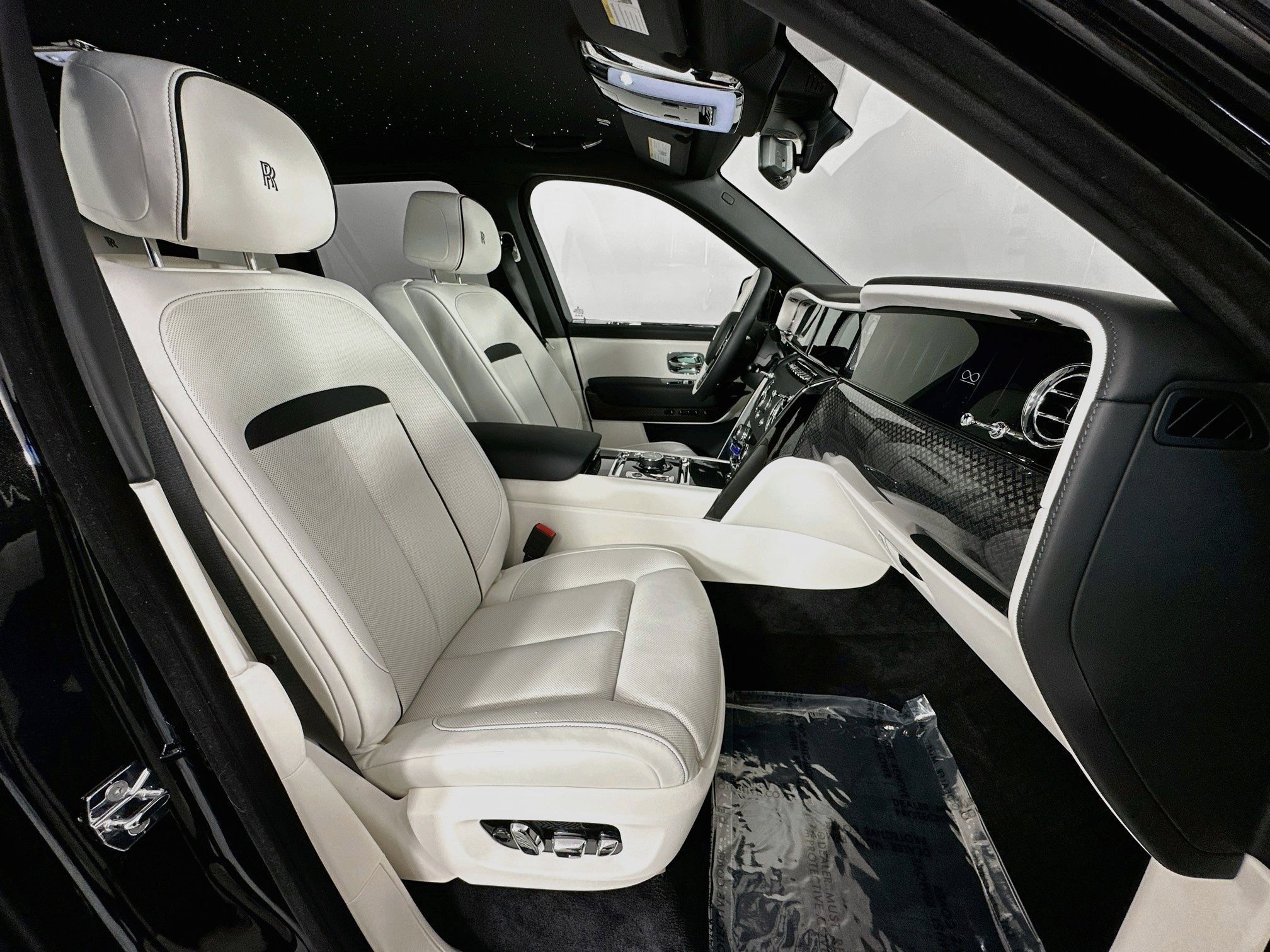 New 2027 Rolls-Royce Cullinan Black Badge AWD/4WD image 26