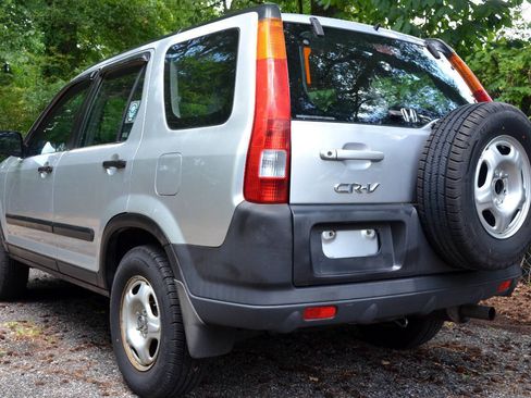 Used 2004 Honda CR-V LX image 6