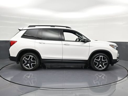 Used 2023 Honda Passport Elite image 4