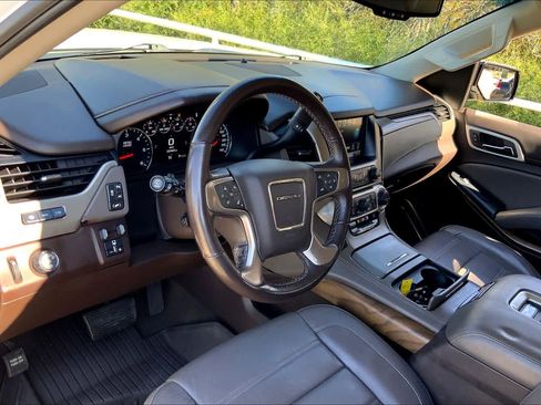 Used 2019 GMC Yukon Denali w/ Open Road Package image 17