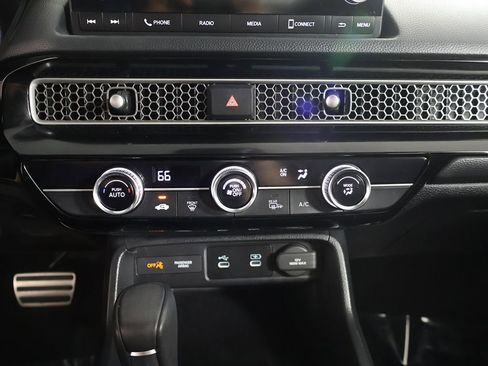 Used 2025 Honda Civic Sport image 43