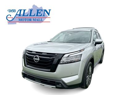 Used 2024 Nissan Pathfinder SL w/ SL Premium Package