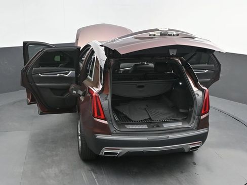 Used 2023 Cadillac XT5 Premium Luxury w/ Technology Package FWD image 39
