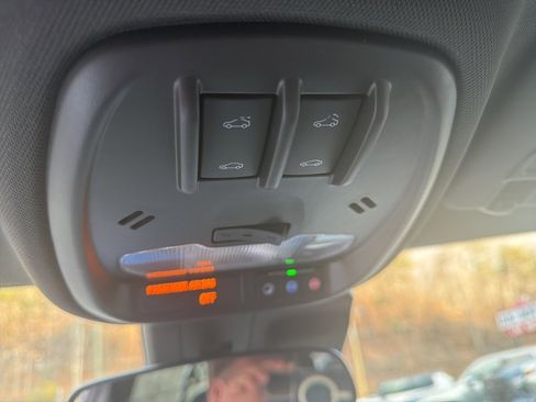 New 2026 Chevrolet Trax RS w/ Sunroof Package image 20