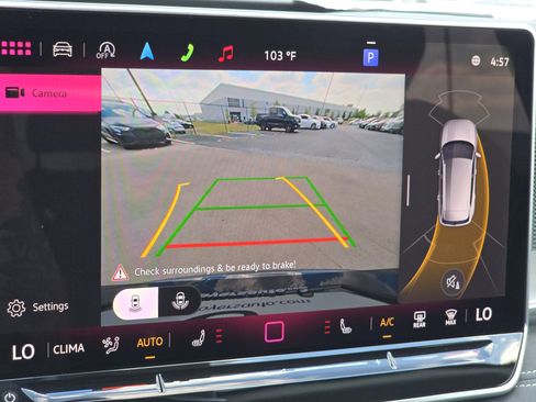 New 2025 Volkswagen Tiguan SE image 23