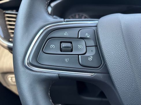 Used 2022 Buick Envision Preferred image 18