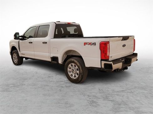 Used 2024 Ford F250 XLT w/ FX4 Off-Road Package image 7