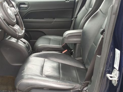 Used 2016 Jeep Patriot High Altitude image 24