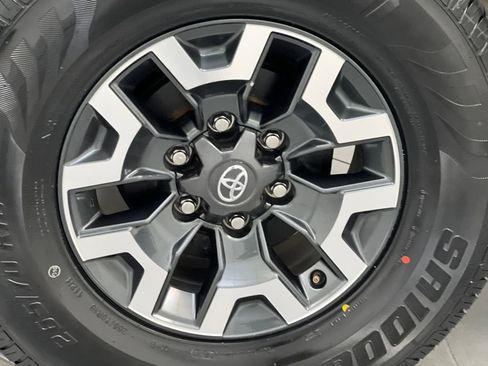 Used 2023 Toyota Tacoma TRD Off-Road image 63