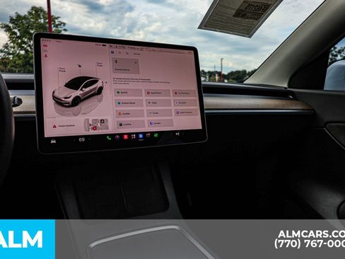 Used 2022 Tesla Model Y Long Range AWD/4WD image 38