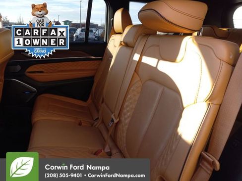 Used 2022 Jeep Grand Cherokee L Summit w/ Luxury Tech Group V image 24