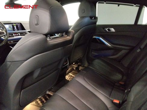 Used 2021 BMW X6 xDrive40i image 32