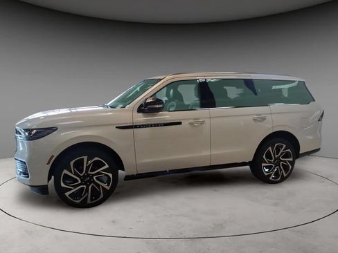 New 2027 Lincoln Navigator Black Label AWD/4WD image 7
