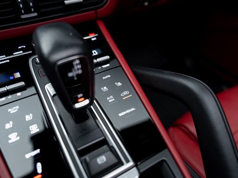 Used 2023 Porsche Cayenne S image 53