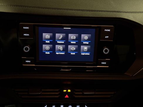 Used 2024 Volkswagen Jetta Sport image 27