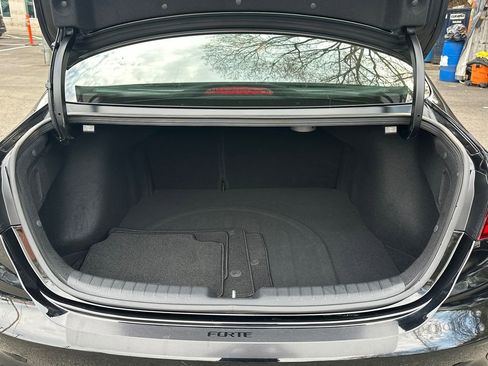 Certified 2023 Kia Forte GT-Line w/ GT-Line Premium Package FWD image 6