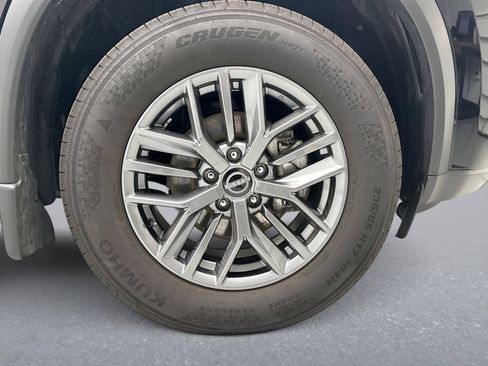 Used 2023 Nissan Rogue S image 21