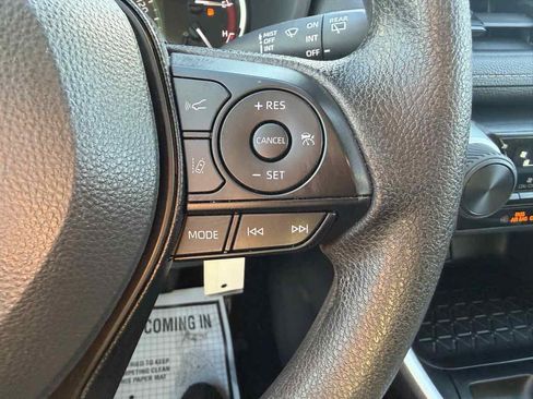 Used 2025 Toyota RAV4 LE image 27
