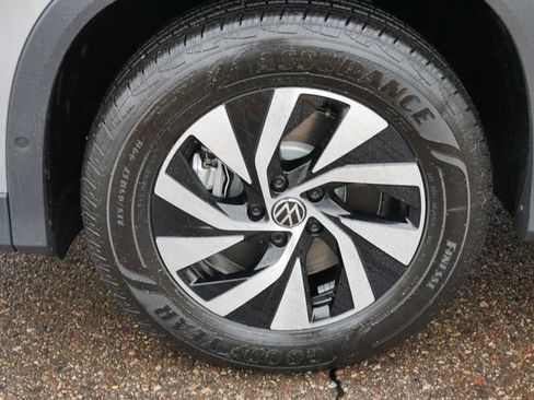 New 2026 Volkswagen Tiguan S AWD/4WD image 5