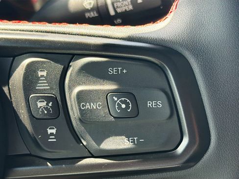 Used 2024 Jeep Gladiator Rubicon image 36