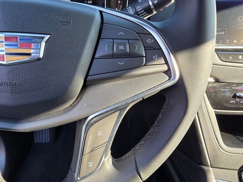 Used 2024 Cadillac XT5 Luxury image 25