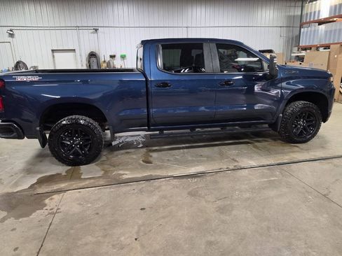 Used 2021 Chevrolet Silverado 1500 LT Trail Boss w/ Bed Protection Package AWD/4WD image 8