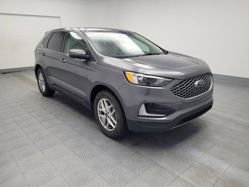 Used 2023 Ford Edge SEL image 13