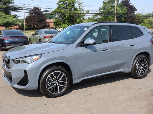 Used 2023 BMW X1 xDrive28i AWD/4WD image 1