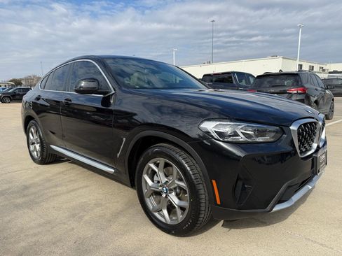 Used 2022 BMW X4 xDrive30i w/ Convenience Package image 2