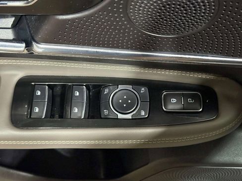 Certified 2023 Lincoln Corsair Reserve image 8