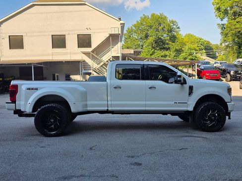 Used 2022 Ford F350 Limited AWD/4WD image 8