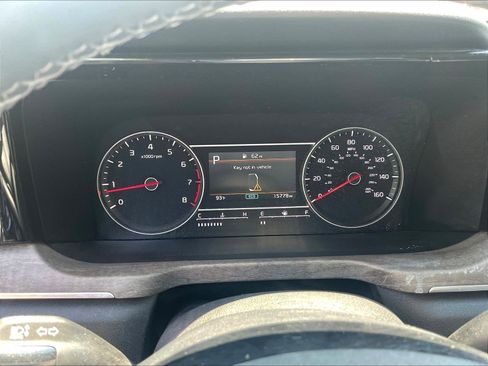 Used 2023 Kia Sorento S w/ Panoramic Sunroof Package AWD/4WD image 13