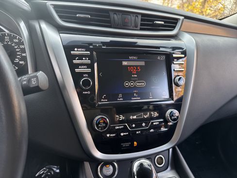 Used 2023 Nissan Murano SV image 17