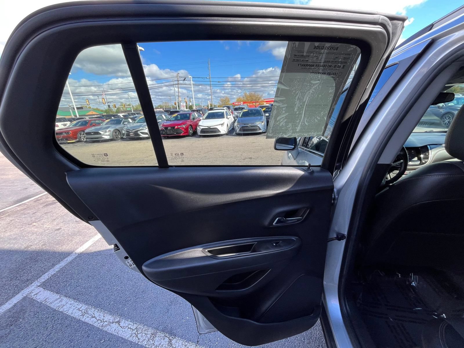 Used 2018 Chevrolet Trax LT w/ LT Convenience Package AWD/4WD image 42